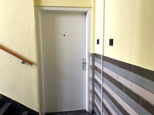 Wohnungseingang Treppenhaus - 