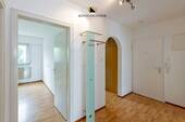 Diele - 3 Zimmer Etagenwohnung in Stuttgart / Degerloch