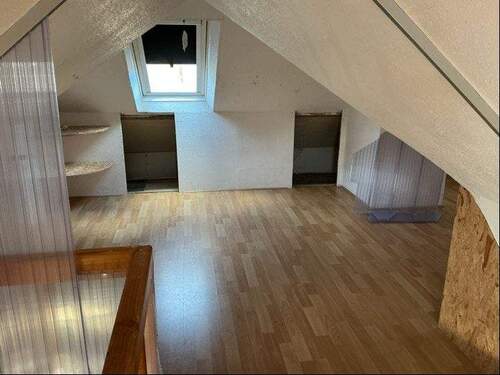 Schlafraum in Spitzboden - 