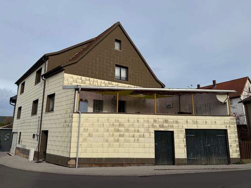 01.jpeg - Geräumiges Einfamilienhaus mit viel Potenzial in Schwallungen – 191 m² Wohnfläche