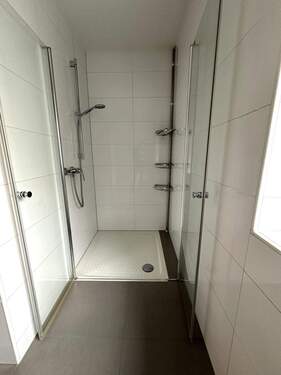 Dusche im Bad - 