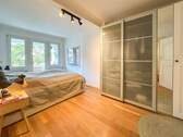 Schlafzimmer mit Loggia - 