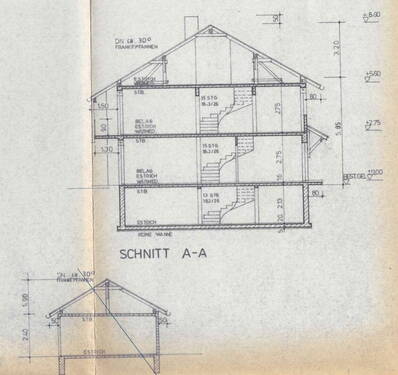 Schnitt durch Haus u Garage - 
