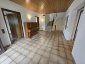 Eingangsbereich - 7 Zimmer Doppelhaushälfte zum Kaufen in Schmelz