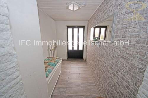 Eingangsbereich im EG - 3 Zimmer Reihenmittelhaus zum Kaufen in Dessau-Roßlau