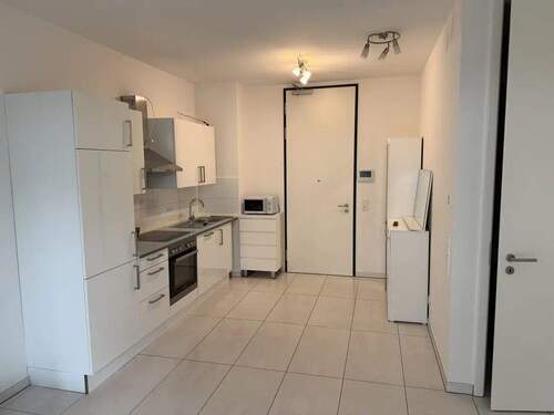 - - 1 Zimmer Etagenwohnung zur Miete in Frankfurt am Main