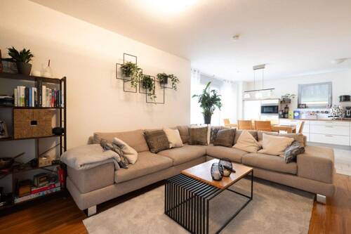 Wohnzimmer & Küche - 3 Zimmer Etagenwohnung zur Miete in Freiburg im Breisgau