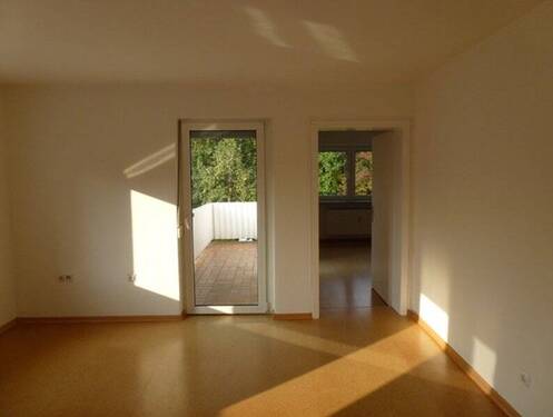 Wohnung OG - 9 Zimmer Mehrfamilienhaus, Wohnhaus zum Kaufen in Regensburg / Reinhausen