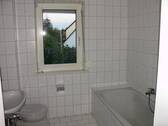 Bad OG - 9 Zimmer Mehrfamilienhaus, Wohnhaus in Regensburg / Reinhausen