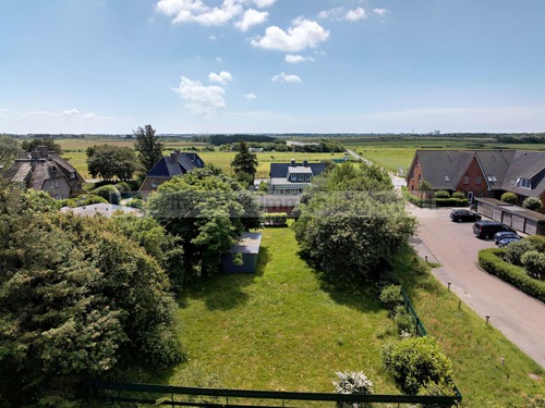 Luftbild - Sie suchen ein Einfamilienhaus mit großem Garten? Hier sind Sie fündig geworden!