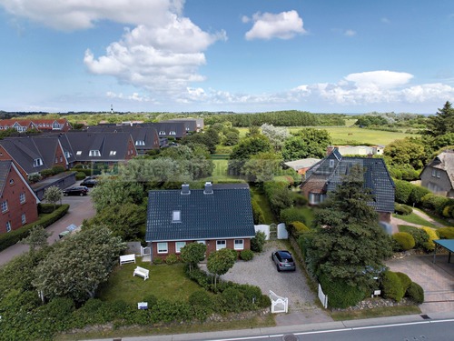 Luftbild - 5 Zimmer Einfamilienhaus in Wenningstedt-Braderup