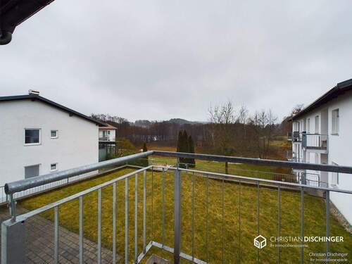 Ausblick Balkon - 2 Zimmer Etagenwohnung zum Kaufen in Wiesenfelden