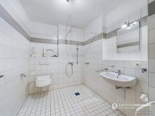 Badezimmer - Etagenwohnung mit 48,20 m&sup2; in Wiesenfelden zum Kaufen