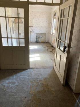 Flur EG - Mehrfamilienhaus, Wohnhaus mit 125,00 m&sup2; in Köthen zum Kaufen