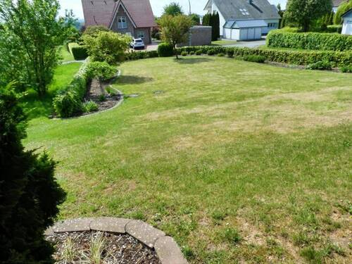 Blick von der Terrasse - 7 Zimmer Mehrfamilienhaus, Wohnhaus in Hüllhorst
