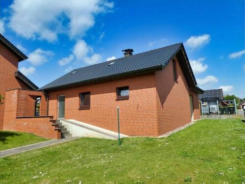 Nebengebäude - Mehrfamilienhaus, Wohnhaus mit 192,00 m&sup2; in Hüllhorst zum Kaufen