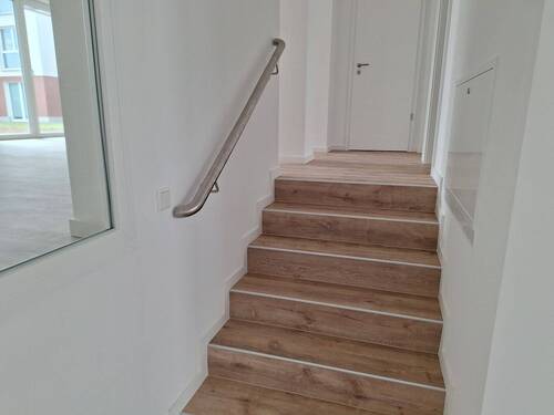 Treppe zu Zimmer 3 - 