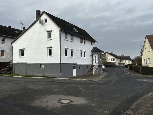 Bild 2 - 7 Zimmer Einfamilienhaus zum Kaufen in Dreihausen