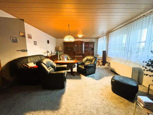 Wohnzimmer - Mehrfamilienhaus, Wohnhaus mit 178,00 m&sup2; in Penzlin zum Kaufen