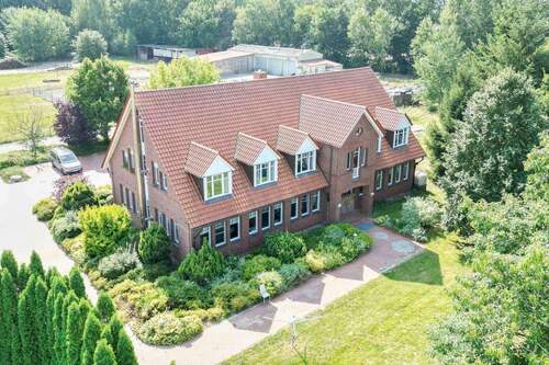 Luftaufnahme Straßenseitig - 