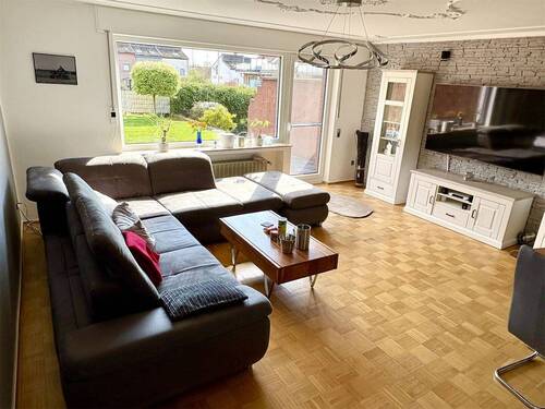 Wohnzimmer 1 - 5 Zimmer Einfamilienhaus in Oberhausen