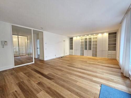 Wohnzimmer - 3 Zimmer Etagenwohnung zum Kaufen in Solingen