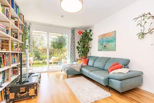 Wohnzimmer - 4 Zimmer Terrassenwohnung zum Kaufen in Berlin