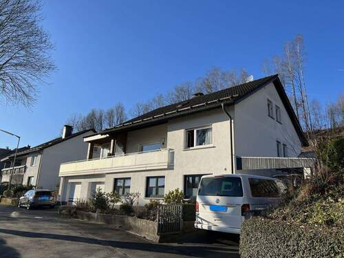 Perspektive Ansicht Nord-Ost - 9 Zimmer Mehrfamilienhaus, Wohnhaus in Siegen-Breitenbach