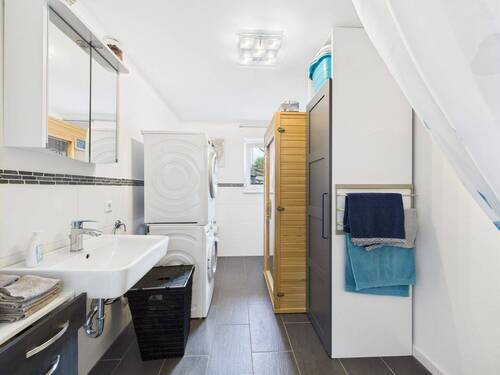 Einliegerwohnung - Bad - 