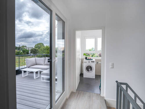 DHM-Flur-oben-immo - 