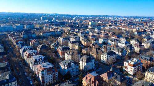 Blick zur Stadt - 2 Zimmer Etagenwohnung zum Kaufen in Dresden