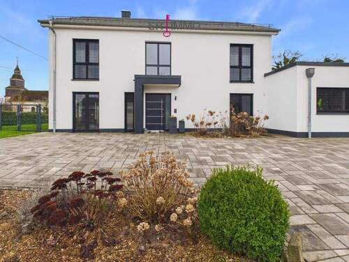 Bild 2 - 6 Zimmer Einfamilienhaus zum Kaufen in Koxhausen