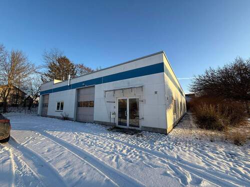 Frontalansicht - Betriebs- und Produktionsgebäude zu verkaufen