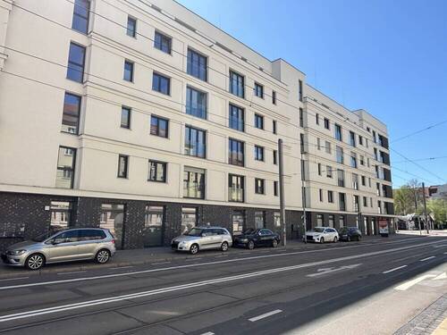 Gebäude Straßenseite - 4 Zimmer Etagenwohnung zum Kaufen in Magdeburg / Stadtfeld