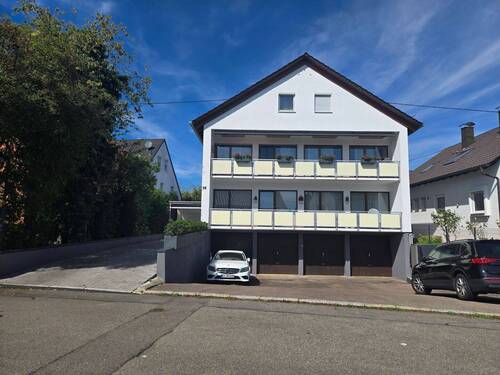 Hausansicht - Moderne, energieeffiziente 4-Zimmer-Wohnung in ruhiger Lage von Pliezhausen