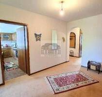 Helle und geräumige 3-Zimmer Wohnung mit Lift, Balkon, Carport - Baden-Baden Weststadt