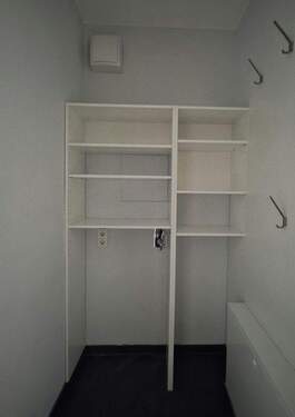 Abstellraum mit Einbauschrank - 