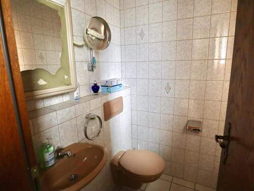 Gäste-WC Erdgeschoss - 