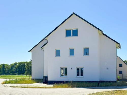 Schönes Neubau-Haus - 4 Zimmer Reihenendhaus zum Kaufen in Jesewitz
