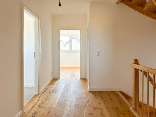 Zentraler Flur im 1. OG - 