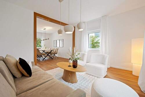 Wohnzimmer 2 - 5 Zimmer Einfamilienhaus zum Kaufen in Wiesbaden