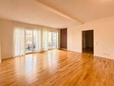 Offener Wohn- u. Essbereich - 