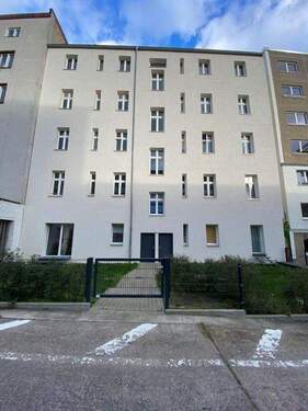 Bild 2 - Mehrfamilienhaus, Wohnhaus zum Kaufen in Berlin
