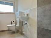 Bad mit Dusche (KG) - 