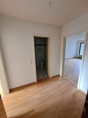 Diele/Eingangsbereich - 3 Zimmer Etagenwohnung zur Miete in Hürth