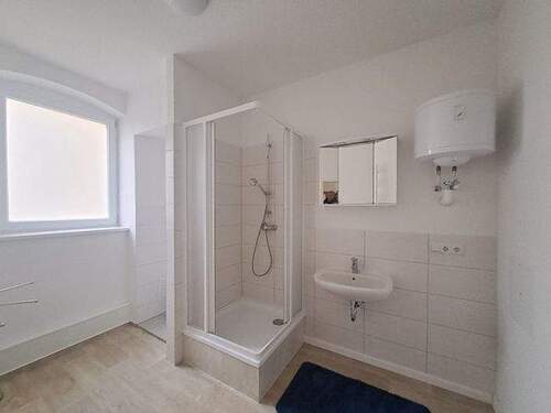 Bad - Etagenwohnung mit 50,00 m&sup2; in Brandenburg an der Havel zur Miete