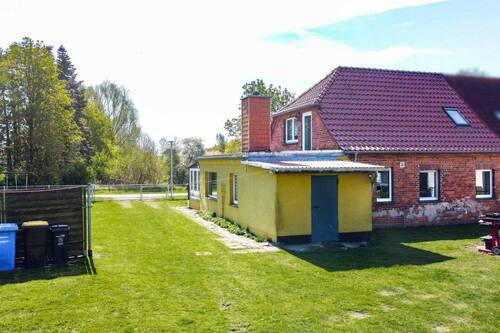 Rückansicht - 5 Zimmer Doppelhaushälfte in Schlemmin