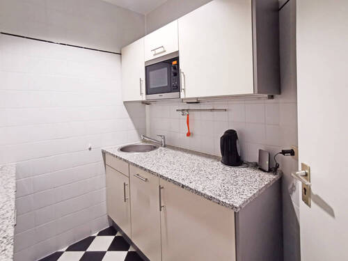 Teeküche - Büro mit 275,00 m&sup2; in Unterhaching zur Miete