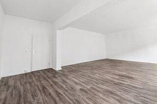 backbone_570742-A_028_WEB.jpeg - 