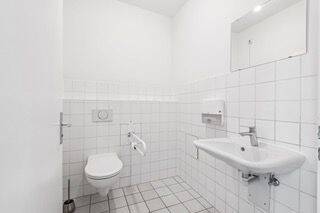 backbone_570742-A_016_WEB.jpeg - 